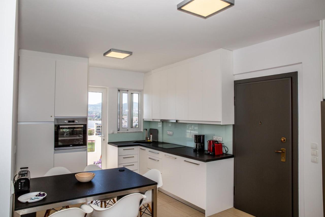 Komfort City Apartment "Elias" Mit Meerblick In Lavrio Exterior foto